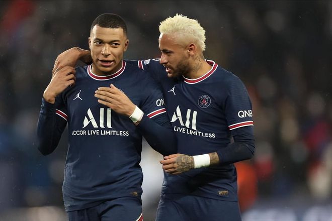 须在断球的 须在断球的