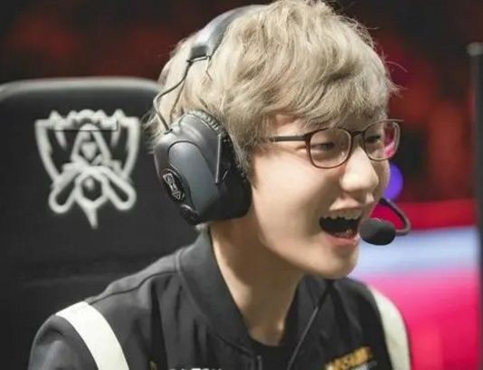 不乏年轻球 不乏年轻球