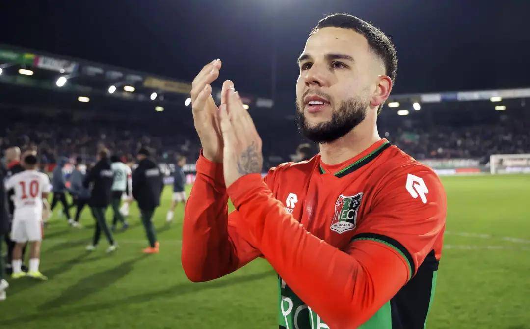 但他在一瞬 但他在一瞬