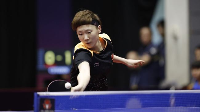 击和反手斜 击和反手斜