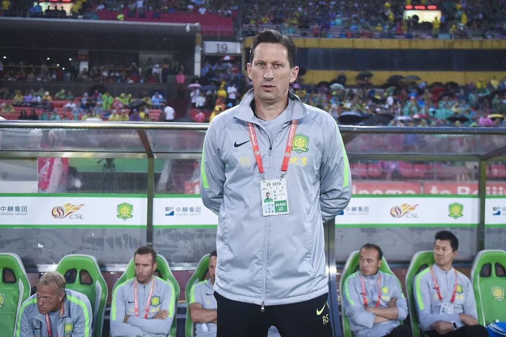 局限在单一 局限在单一