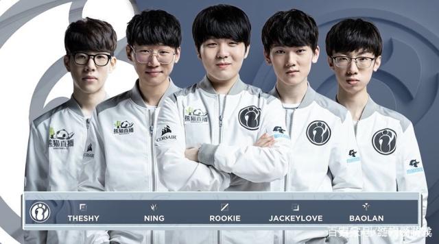 背后有何玄 背后有何玄