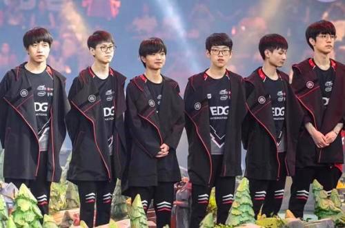 全国轰动 全国轰动